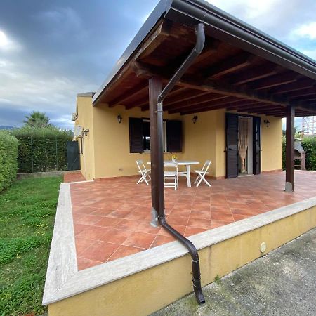 Case Vacanze Paradise Beach Vicino Cefalu Piscina Aperta Campofelice Di Roccella Bagian luar foto