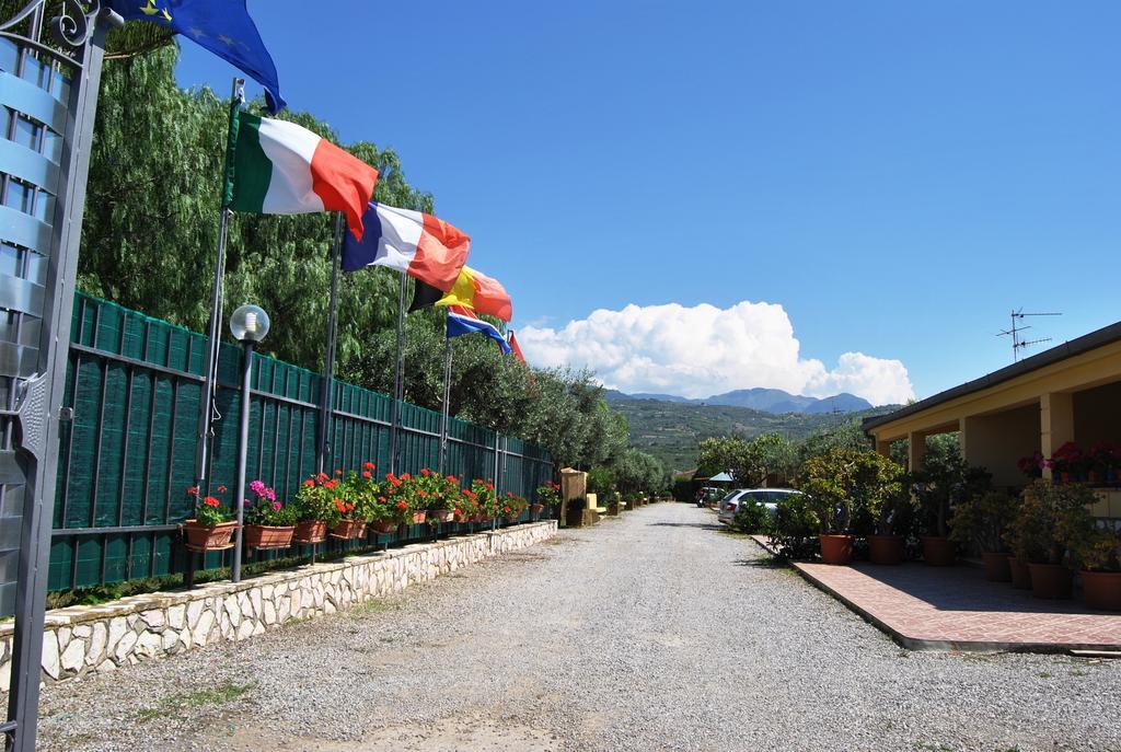 Case Vacanze Paradise Beach Vicino Cefalu Piscina Aperta Campofelice Di Roccella Bagian luar foto
