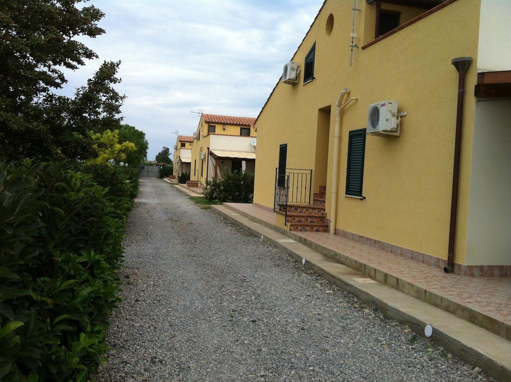 Case Vacanze Paradise Beach Vicino Cefalu Piscina Aperta Campofelice Di Roccella Bagian luar foto