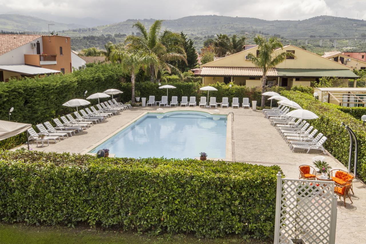 Case Vacanze Paradise Beach Vicino Cefalu Piscina Aperta Campofelice Di Roccella Bagian luar foto