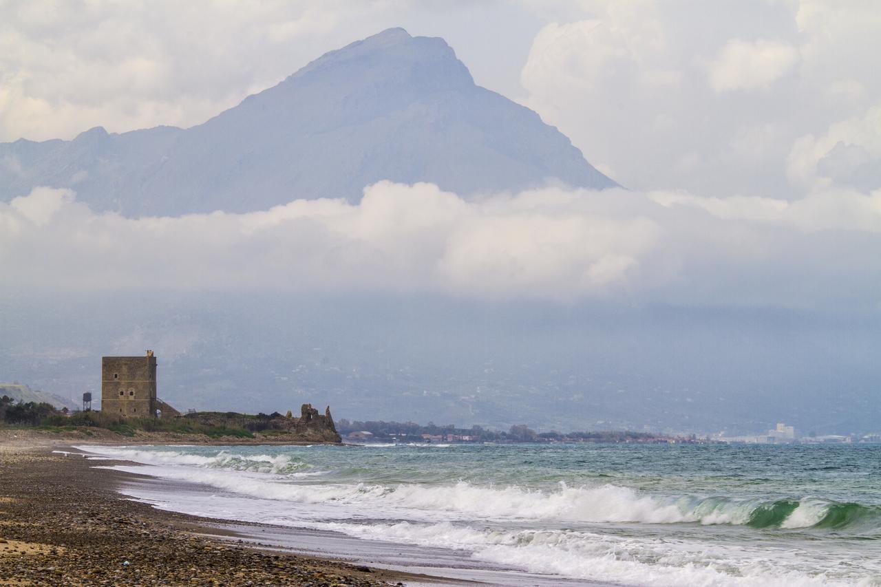 Case Vacanze Paradise Beach Vicino Cefalu Piscina Aperta Campofelice Di Roccella Bagian luar foto