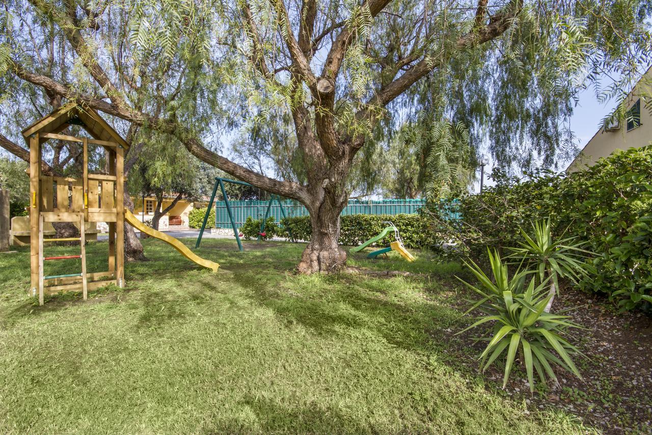 Case Vacanze Paradise Beach Vicino Cefalu Piscina Aperta Campofelice Di Roccella Bagian luar foto