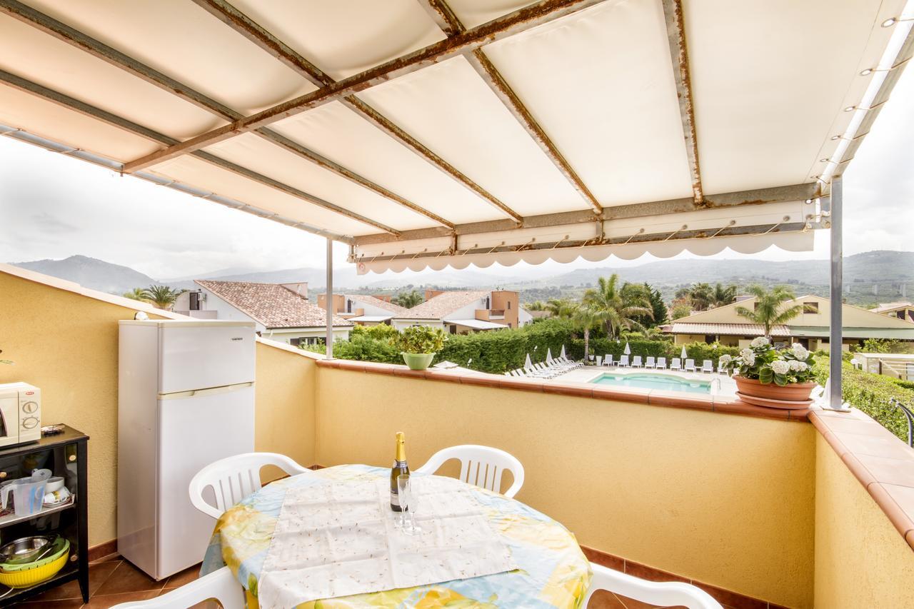 Case Vacanze Paradise Beach Vicino Cefalu Piscina Aperta Campofelice Di Roccella Bagian luar foto